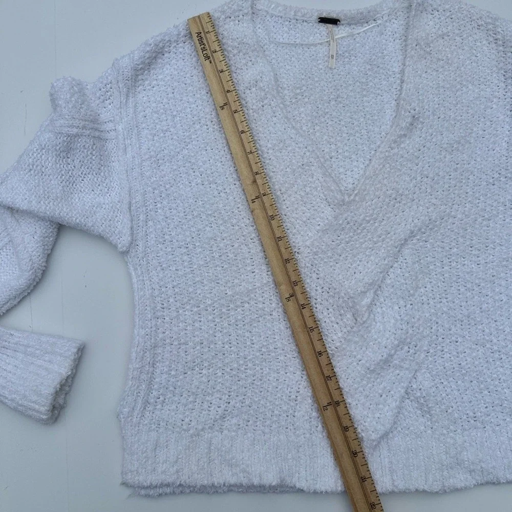 Free People Sweater Womens XS‎ White Twist Front Surplice V-Neck Textured Knit